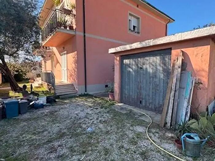 Appartamento con 7 locali in vendita in Via Livornese, Pisa