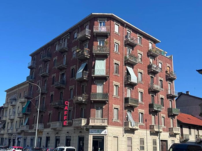 Appartamento trilocale in vendita in Via Renato Wuillermin, Regio Parco, Torino