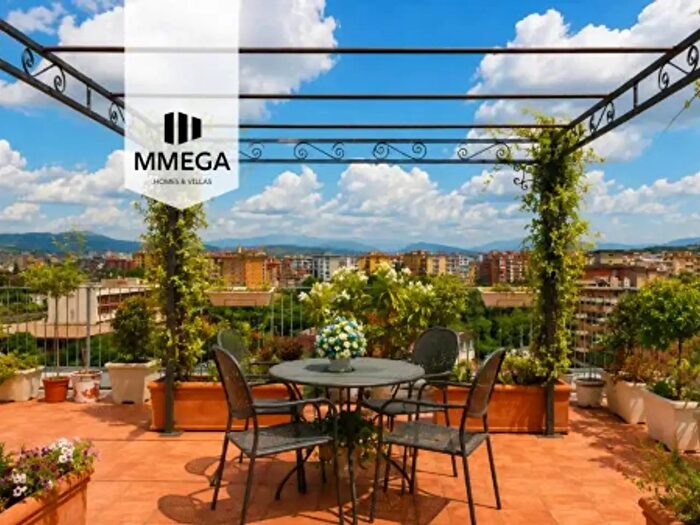 Appartamento con 6 locali in vendita in Viale Luigi Gori, Firenze