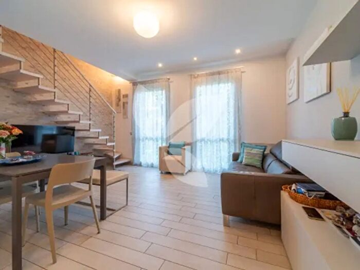 Appartamento trilocale in vendita in Via Brennero, Parma