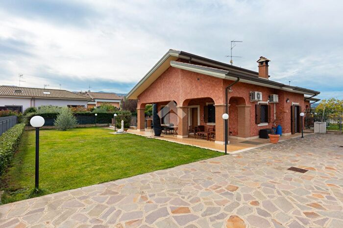 Casa con 5 locali in vendita in Via Valle della Chiesa, Colonna