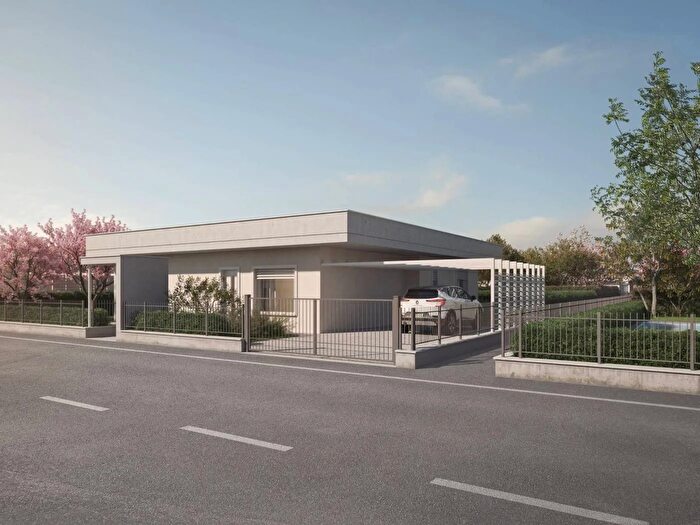 Casa quadrilocale in vendita in Via dAntona, Pozzo DAdda