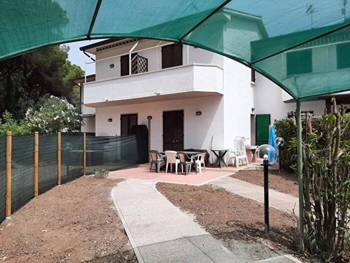 Casa con 5 locali in affitto in Via Piemonte, Mazzanta, Rosignano Marittimo