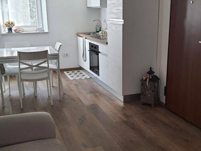 Appartamento trilocale in affitto in VIA ZARA, Centro, Osimo