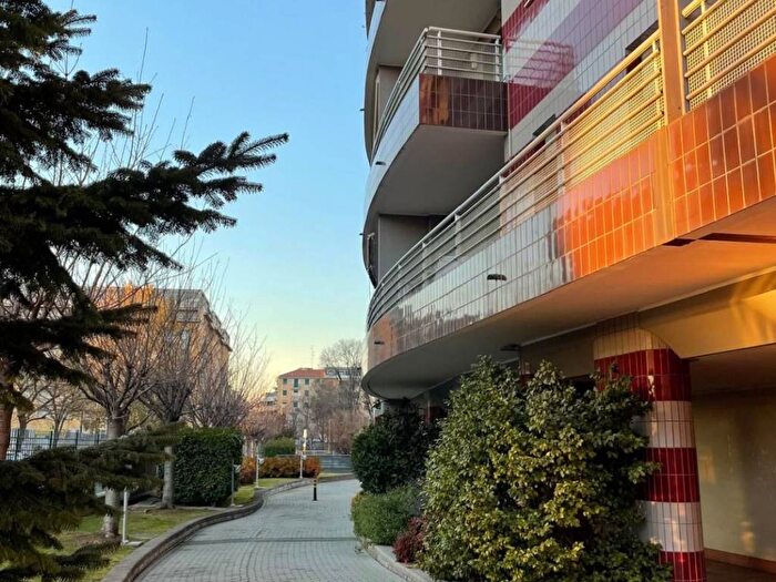 Appartamento trilocale in affitto in Via Alessandro Bisnati, Niguarda, Milano