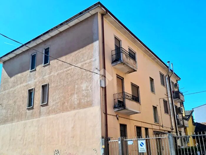 Appartamento trilocale in vendita in Via Giacinto Menotti Serrati, San Giuliano Milanese