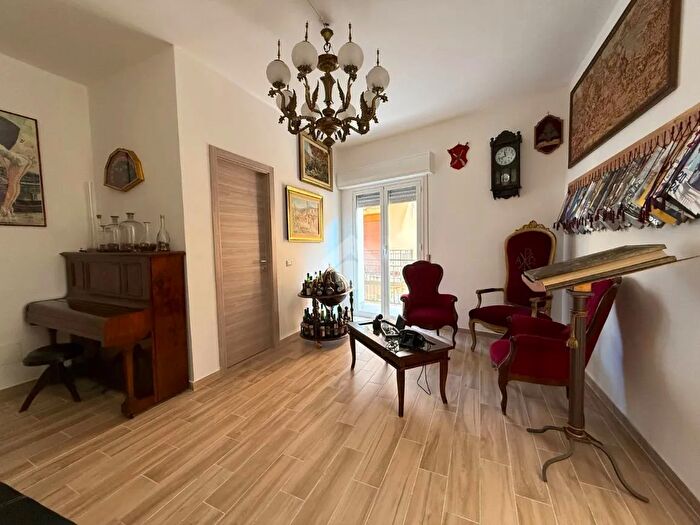 Appartamento quadrilocale in vendita in Via Roma, Altavilla Milicia