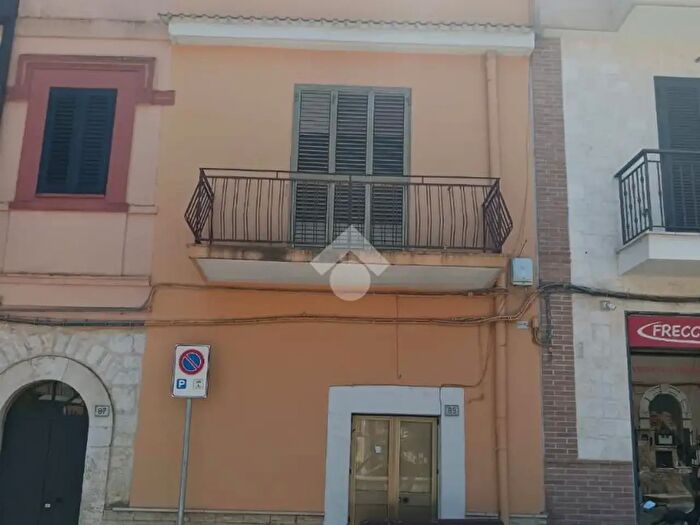 Casa con 5 locali in vendita in Strada Provinciale N Ex Ss di Cassano, Cassano Delle Murge