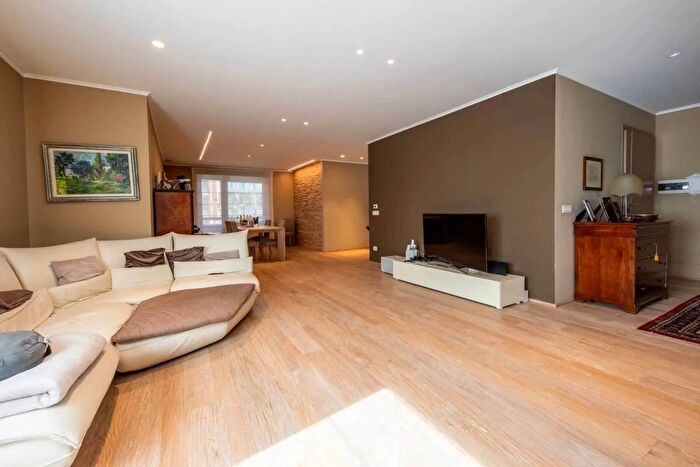 Appartamento con 8 locali in vendita in Via Piacenza, Torino