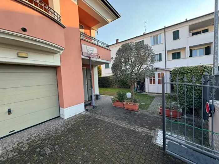 Casa quadrilocale in vendita in Via Elise Rosalie Graf, San Martino In Rio