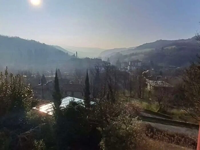 Casa con 8 locali in vendita in San Sebastiano Curone