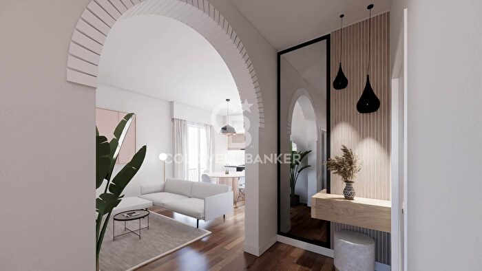 Appartamento trilocale in vendita in Viale Tripoli, Riccione