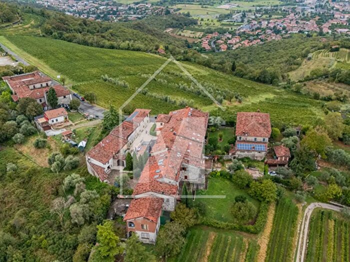 Appartamento quadrilocale in vendita in Via Campiani, Collebeato