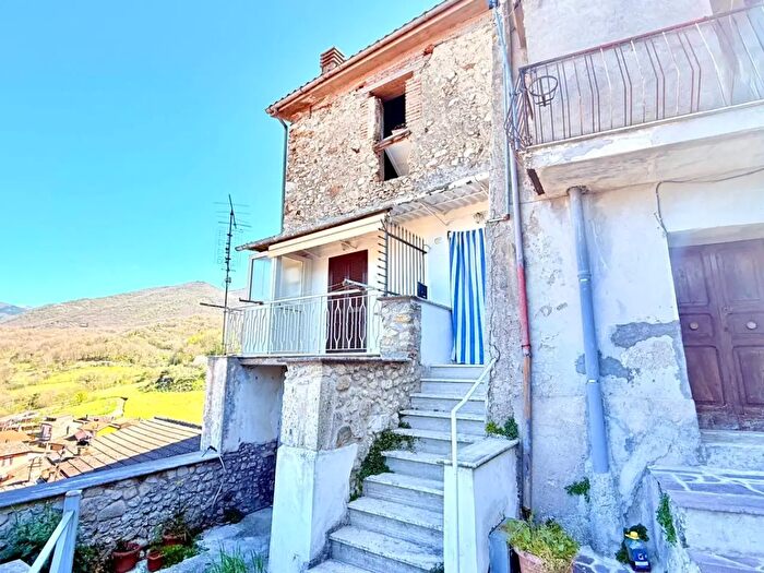 Appartamento trilocale in vendita in Via Scalette, Cittaducale