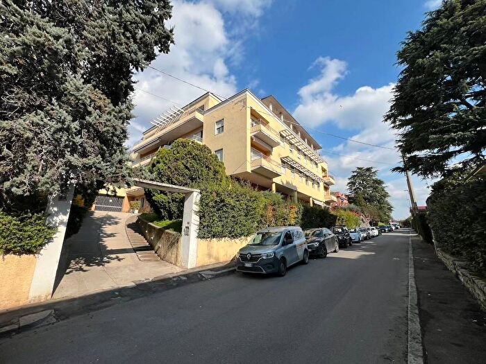Appartamento quadrilocale in affitto in Via Francesco Sanson, Panoramica, Brescia
