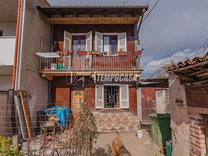 Casa trilocale in vendita in Via Candia, Rosasco