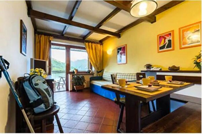 Appartamento trilocale in vendita in Via Monte Rotta, Sestriere