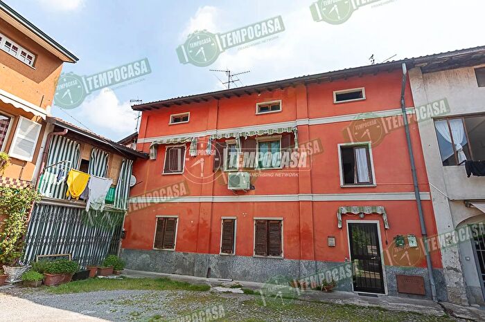 Appartamento trilocale in vendita in Calvenzano