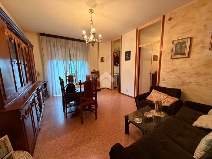 Appartamento trilocale in vendita in Via Torquato Tasso, Osio Sotto