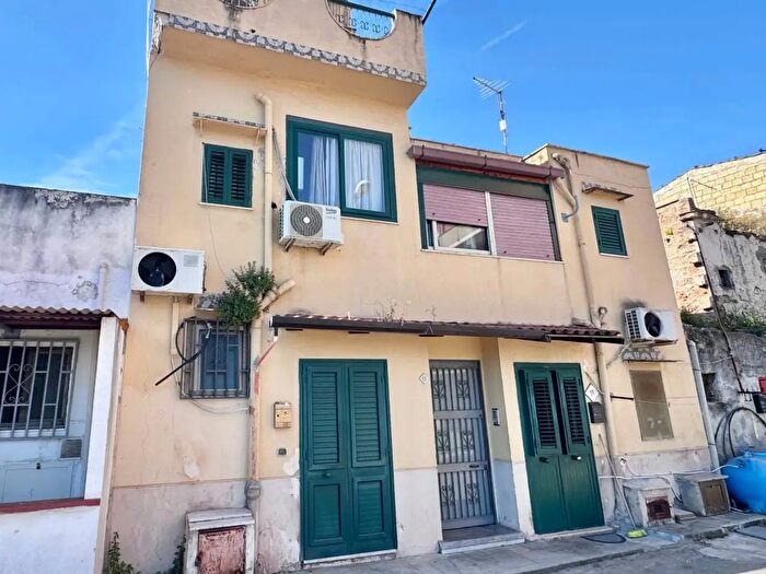 Appartamento bilocale in vendita in Cortile Ferrante, Palermo