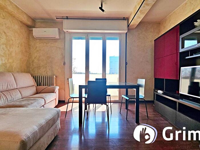 Appartamento trilocale in affitto in Via Rimini, Famagosta, Milano