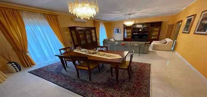 Appartamento quadrilocale in vendita in Viale Zecchno Siracusa, Siracusa