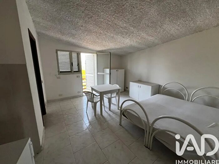Appartamento con 10 locali in vendita in Via delle Sorgenti, Sellia Marina