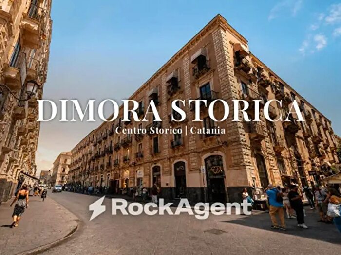 Appartamento con 6 locali in vendita in Via Montesano, Catania