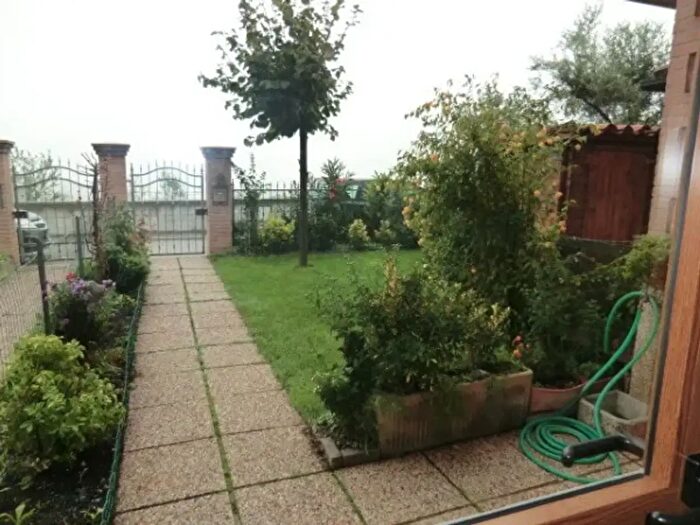 Casa quadrilocale in vendita in Via Giardini Nord, Serramazzoni