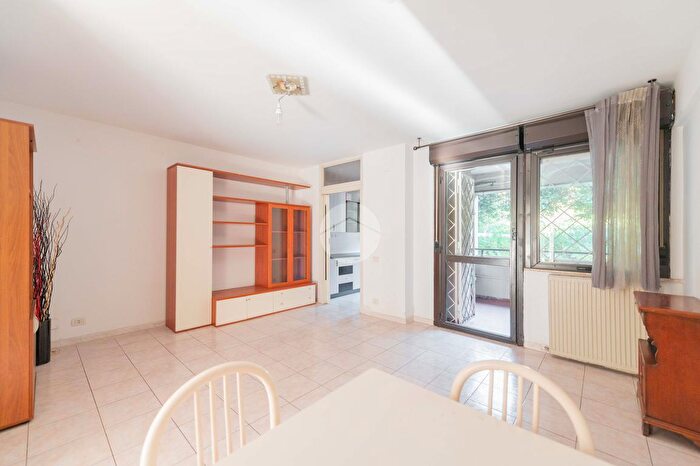 Appartamento trilocale in vendita in Via Rosina Anselmi, Roma