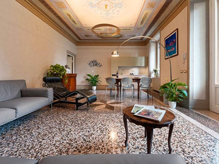 Appartamento quadrilocale in affitto in Viale Giovanni Amendola, Beccaria Colombo, Firenze