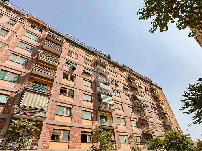 Appartamento trilocale in vendita in Via Pietro Blaserna, Roma