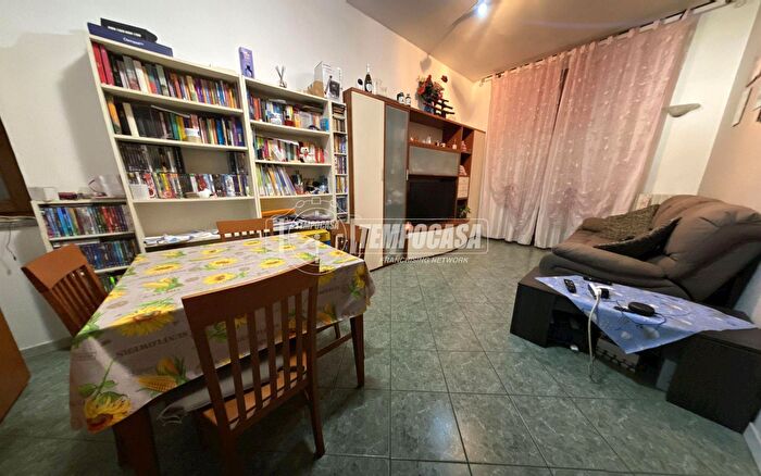 Appartamento trilocale in vendita in Via Dolomiti, Rho