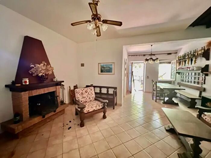 Casa quadrilocale in vendita in Traversa Destra S, Terracina