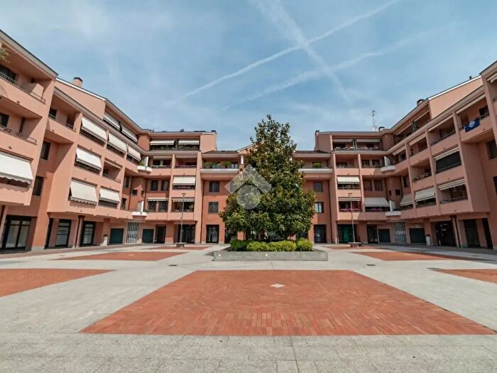 Appartamento trilocale in vendita in Piazza Giovanni Falcone E Paolo Borsellino, Paderno Dugnano