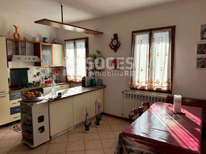 Appartamento trilocale in vendita in Via Fabbrini, Figline e Incisa Valdarno