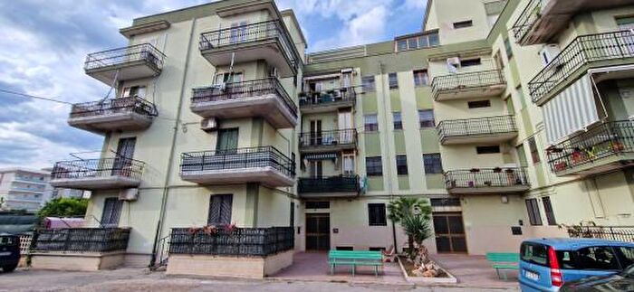 Appartamento quadrilocale in vendita in Via Gaetano Donizetti, Trani