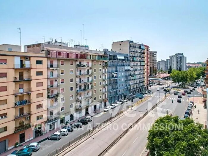 Appartamento quadrilocale in vendita in Viale Magna Grecia, Taranto