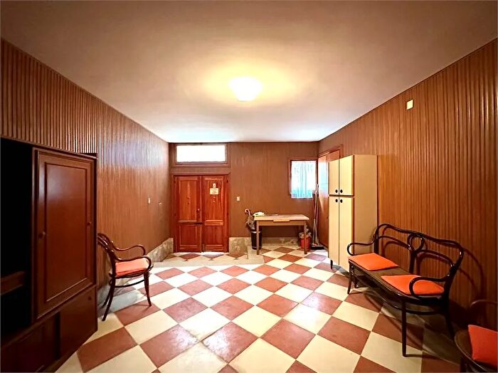 Casa con 12 locali in vendita in Venezia