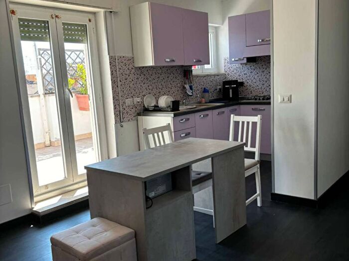 Appartamento trilocale in affitto in Via di Vigna Corsetti, Marconi, Roma