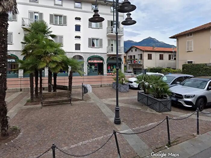 Appartamento bilocale in affitto in Piazza Giuseppe Garibaldi, Colico