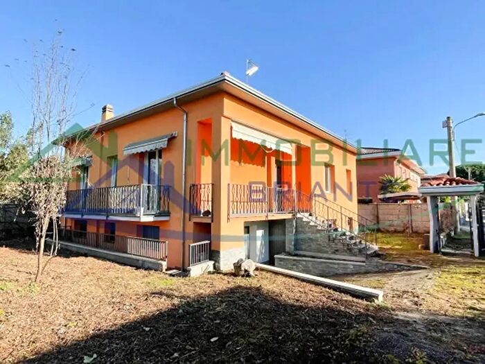 Casa trilocale in vendita in Via Reno, Olgiate Olona