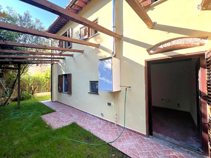 Casa quadrilocale in vendita in Ia del Capannone, Pisa