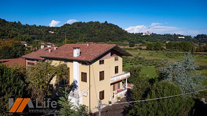 Casa con 7 locali in vendita in Strada della Pergoletta, Vicenza