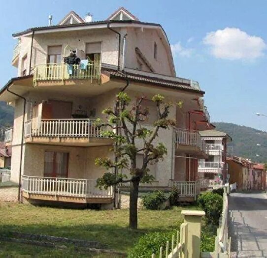 Appartamento trilocale in vendita in Via Alpi, Roccaforte Mondovi