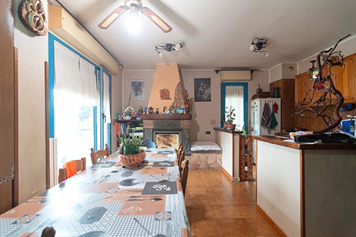 Appartamento quadrilocale in vendita in Via Rocco Chinnici, Canino