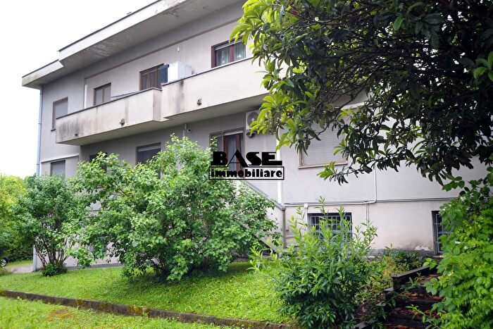 Appartamento trilocale in vendita in Via Ferrari, Fino Mornasco