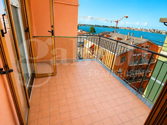 Appartamento con 5 locali in vendita in Borgo S Giovanni Via Granatieri Sardegna, Chioggia