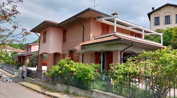 Casa in vendita in Via Privata Strada Nuova, Montebello Della Battaglia