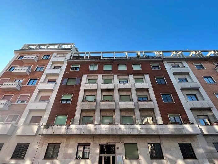 Appartamento monolocale in affitto in Via Cipro, Milano